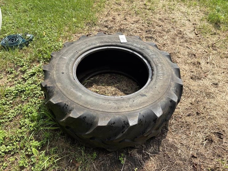 14.9x24-tractor-tire-image-3
