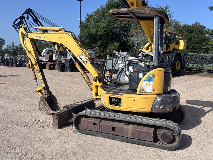 komatsu-pc35mr-image-4