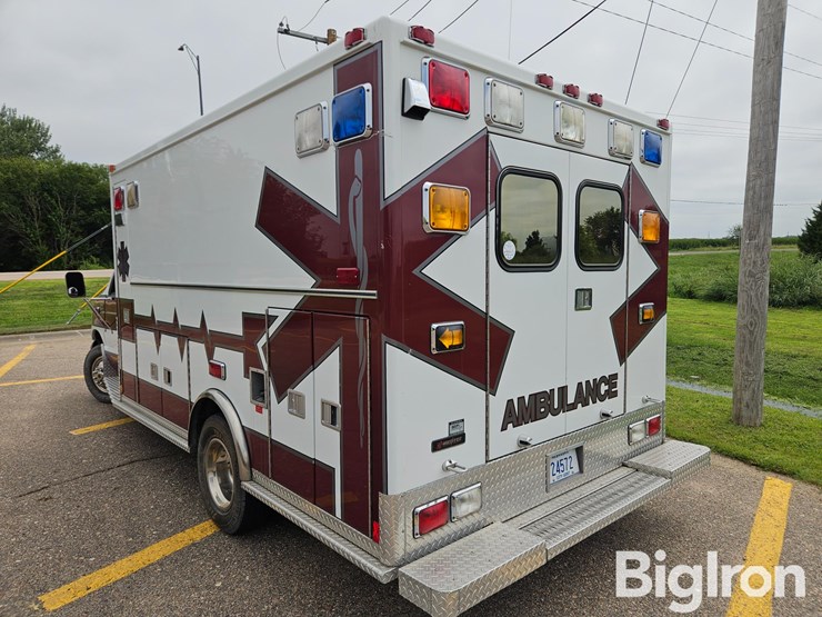 1998-ford-e450-image-16