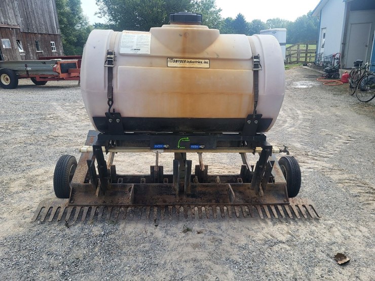 tr3-rake-arena-drag-w/poly-tank-image-2