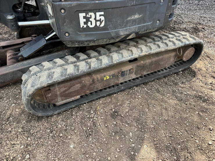 2016-bobcat-e35-image-15