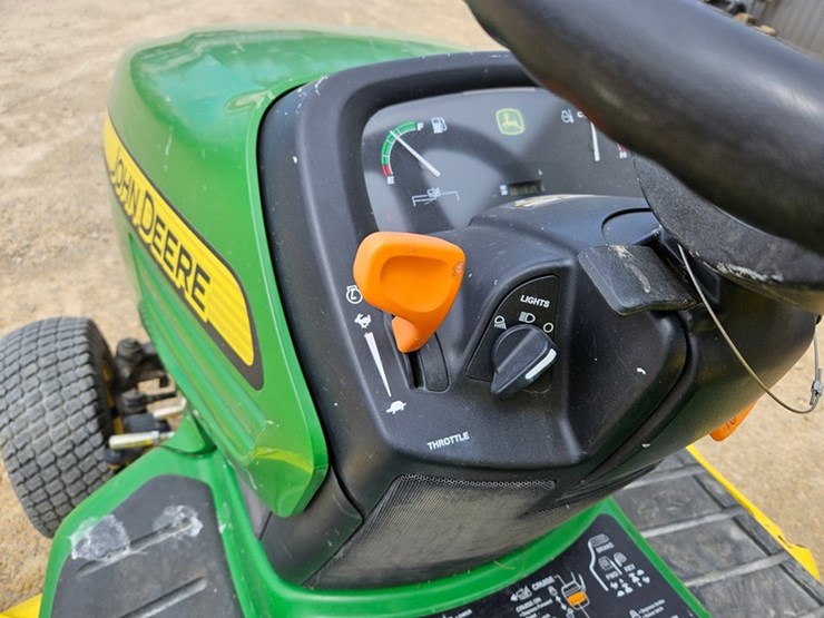 john-deere-x724-image-25