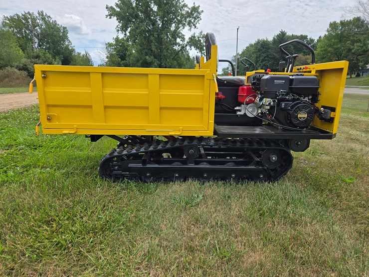 #2030-•-crawler-dumper-with-seat/-dump-bed-image-4
