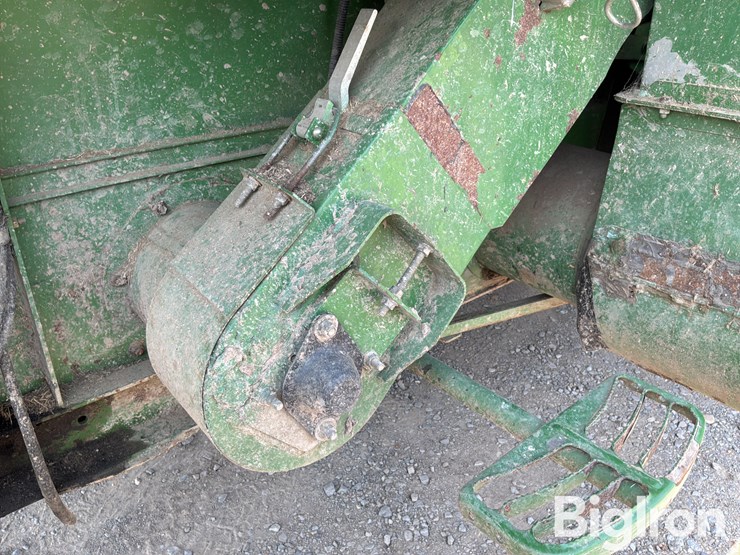 2010-john-deere-9770-sts-image-16