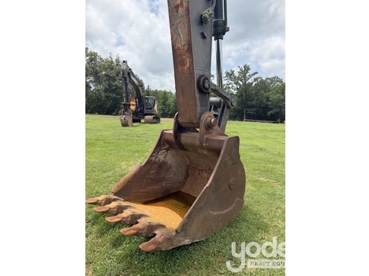 2016-volvo-ec350el-image-6