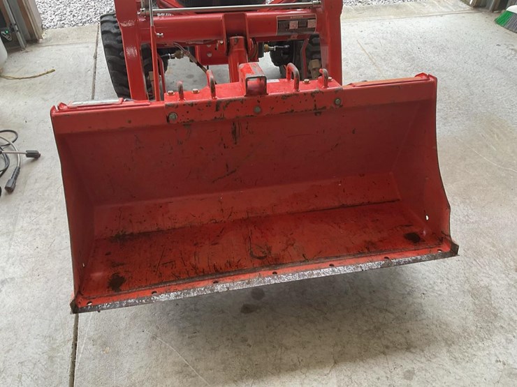 kubota---2023-4wd-compact-tractor-image-9