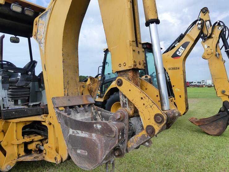 caterpillar-420d-image-17