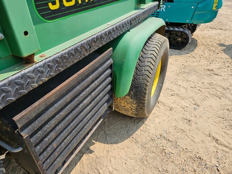#206-•-john-deere-progator-turf-truck-image-11