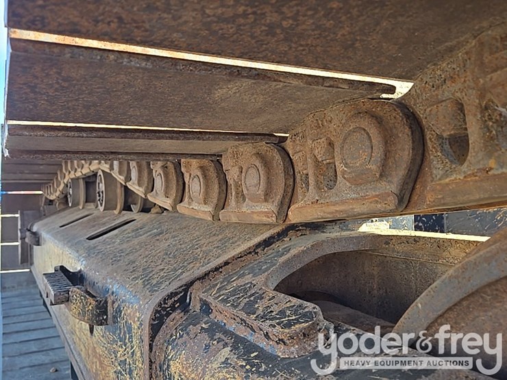 2019-caterpillar-336-image-17