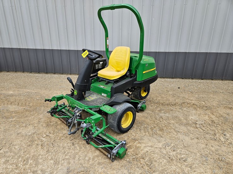 john-deere-2500e-image-1