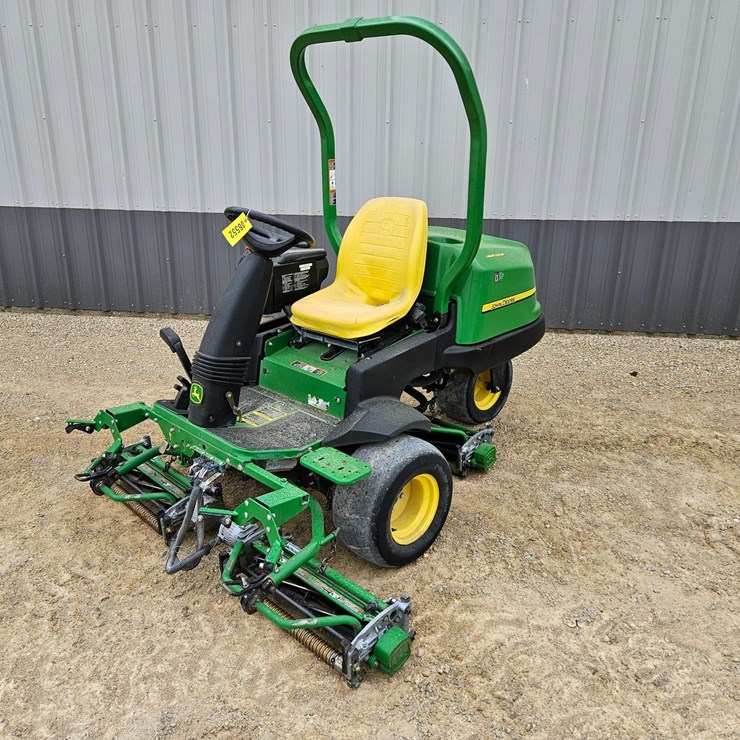 JOHN DEERE 2500E