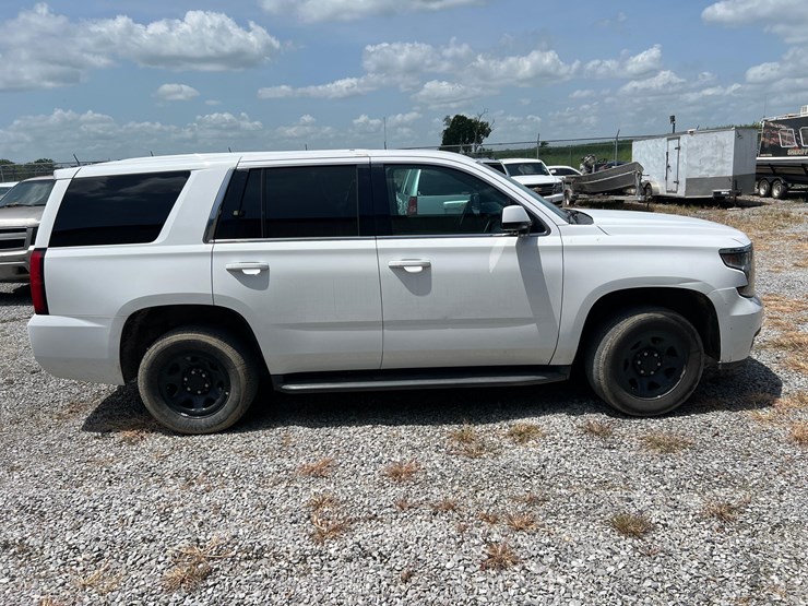 chevrolet-tahoe-image-4