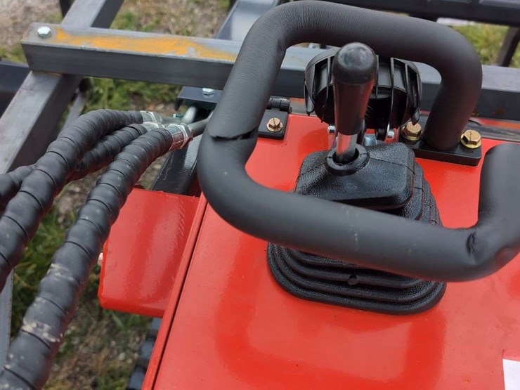 zjg-mini-skid-steer-loader-zj-380-(red)---15hp-image-10