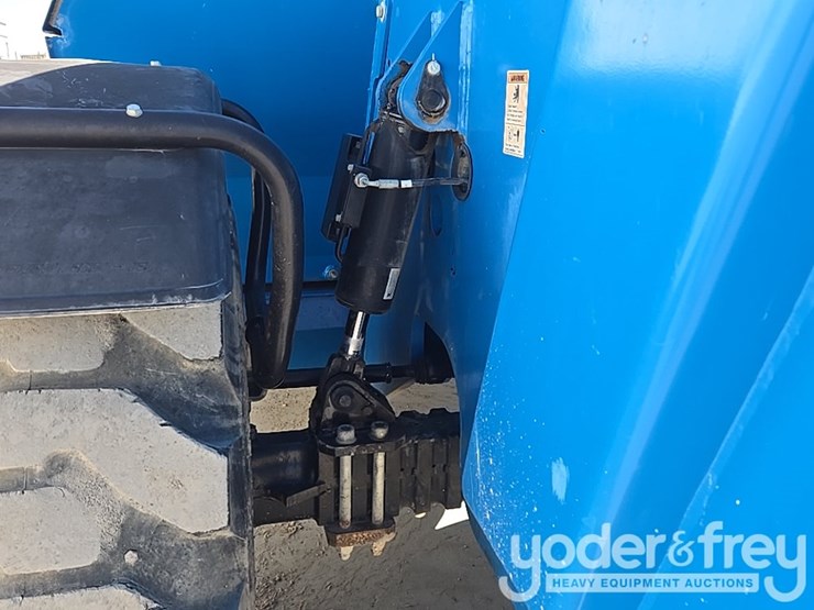 2019-genie-gth1544-image-31