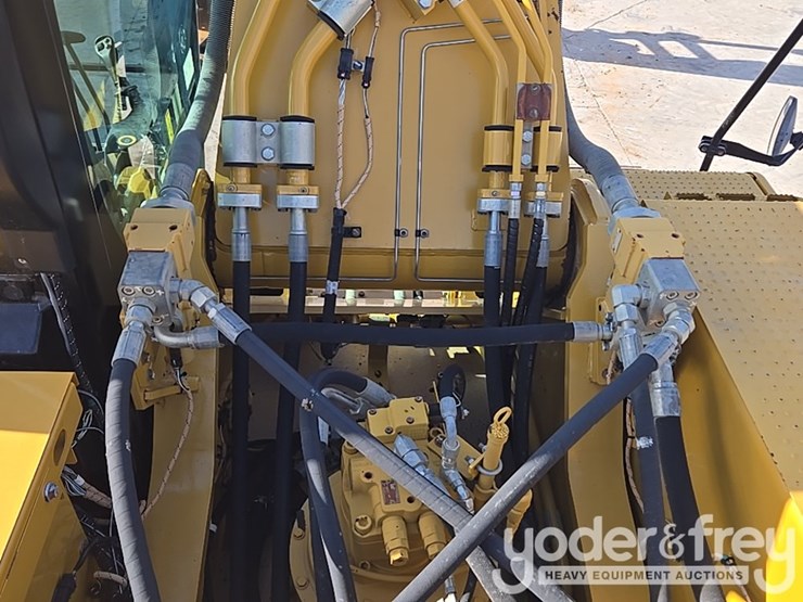 2019-caterpillar-336-image-53