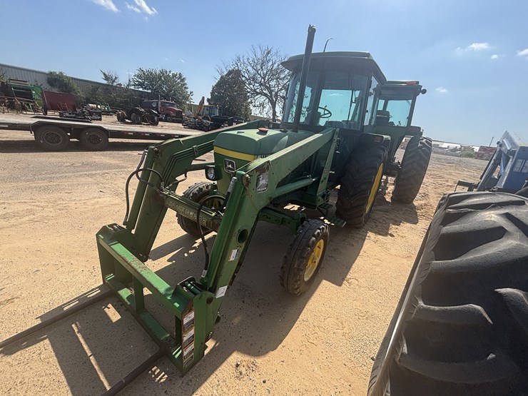 john-deere-2040s-image-3