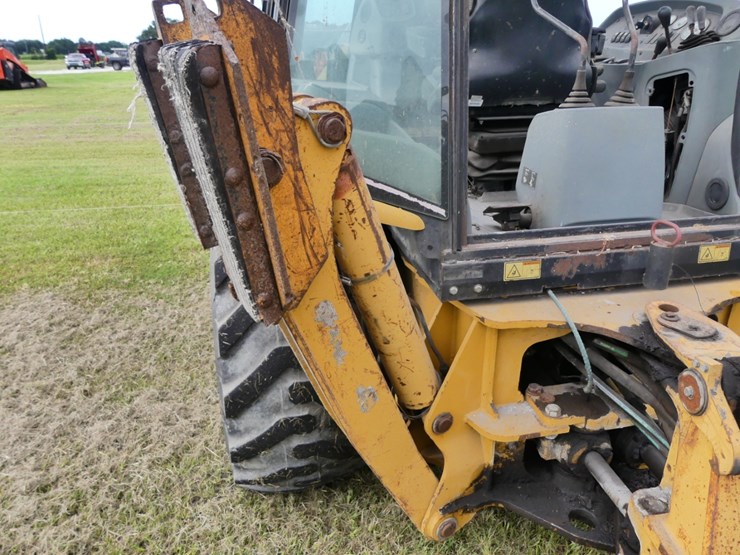 2004-caterpillar-416d-image-14