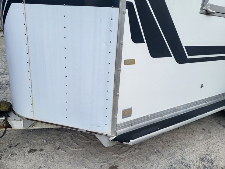 hart-tandem-axle-2-horse-bumper-trailer-w/tack-room-image-55