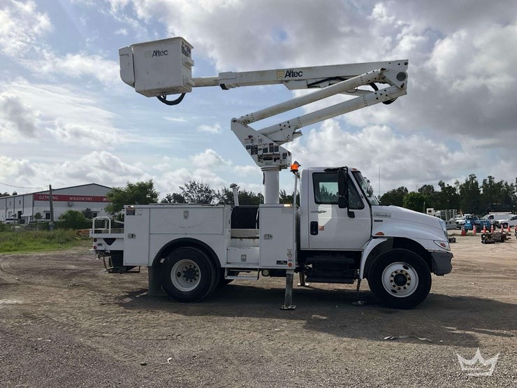 2013-international-durastar-4300-image-3