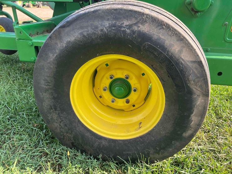 john-deere-3975-image-12