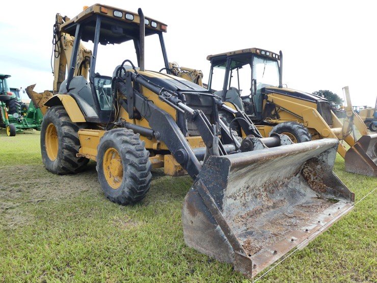 caterpillar-420d-image-2