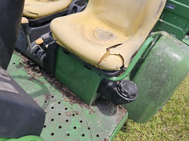 john-deere-gator-image-10