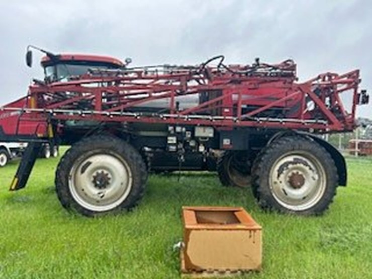 2014-case-ih-patriot-4430-image-17
