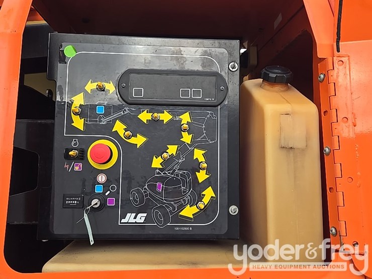2016-jlg-800aj-image-47