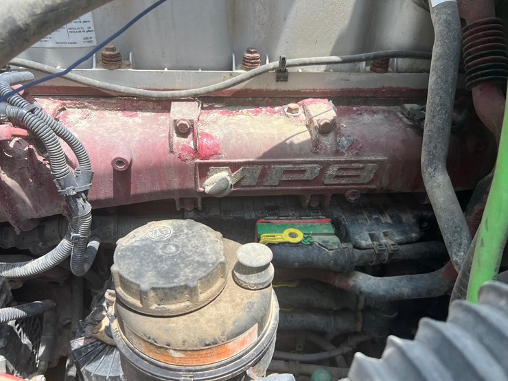 mack-cxu-tender-truck-image-9