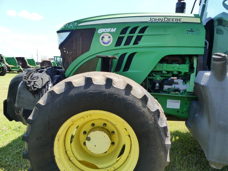 2013-john-deere-6105m-image-10