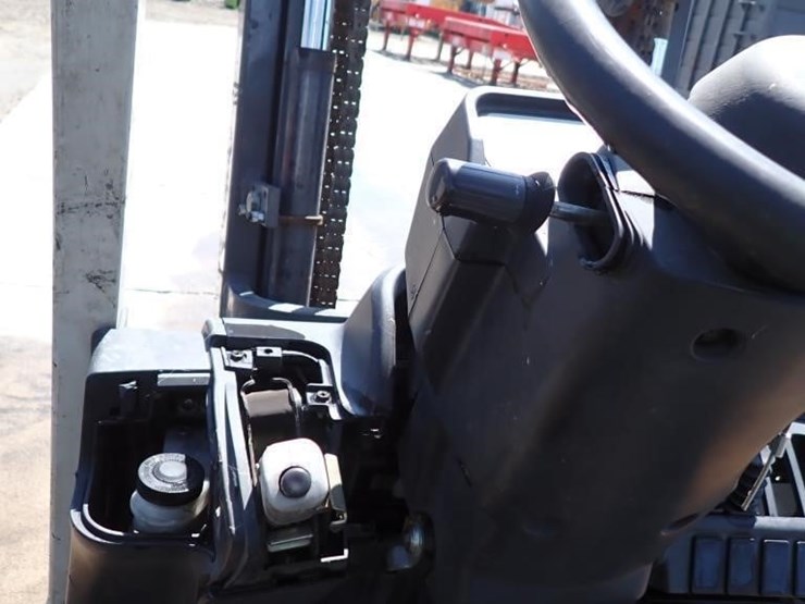 2015-nissan-mcp1f2a20lv-forklift-image-20