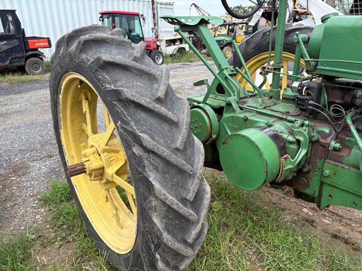 john-deere-b-image-6