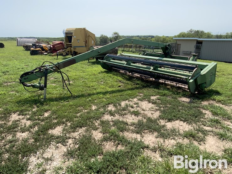 john-deere-240-image-1