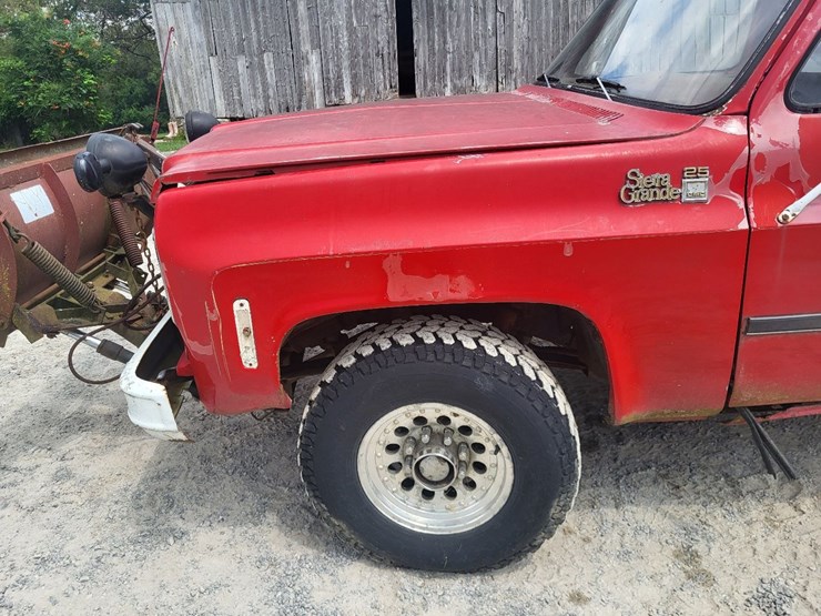 1978-square-body-sierra-grande-gmc-25-truck-w/western-snow-blade-image-8