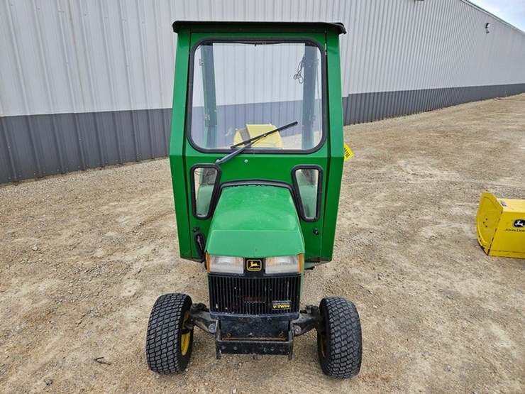 john-deere-425-image-8