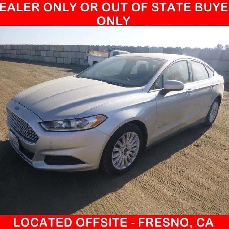 2016 Ford Fusion Hybrid Sedan
