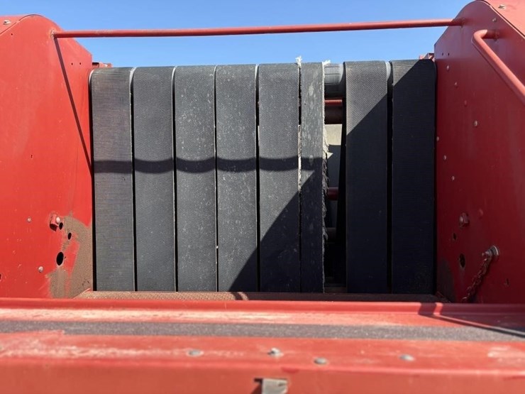 2007-case-ih-rbx563-image-5