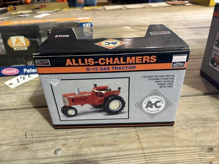 allis-chalmers-highly-detailed-d15-nf-by-speccast-image-4