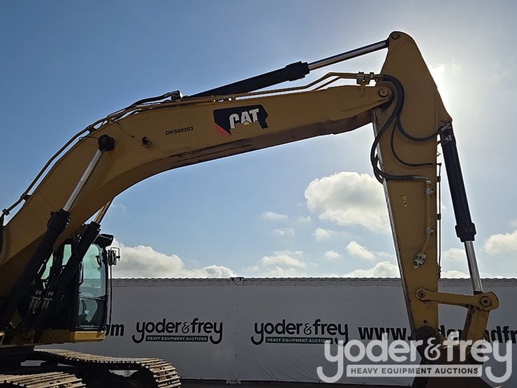 2019-caterpillar-336-image-28