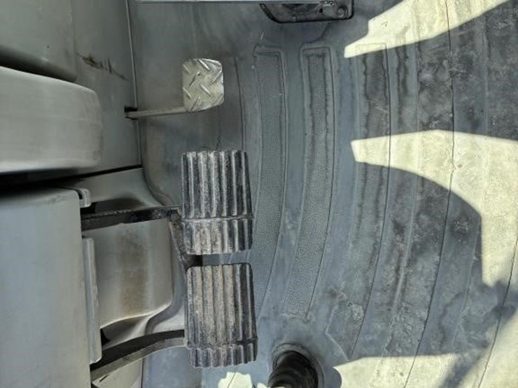 2008-caterpillar-430e-image-27