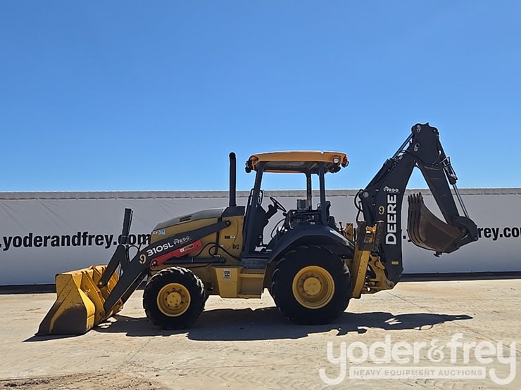 2019-deere-310sl-image-2