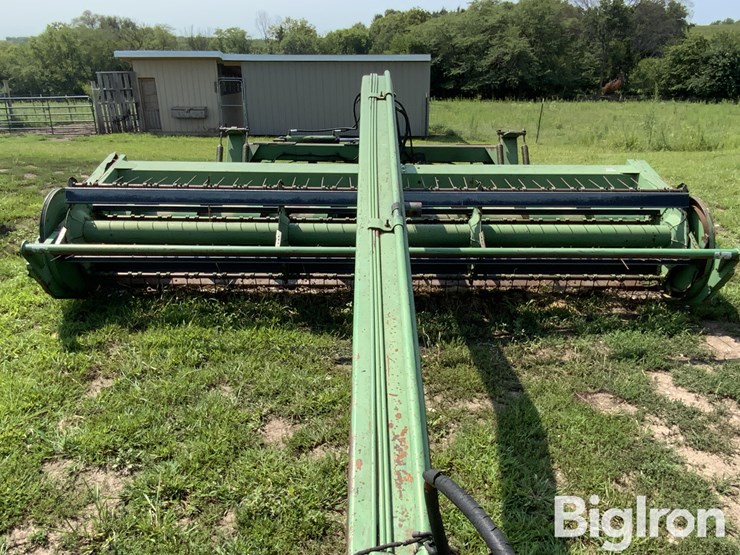 john-deere-240-image-16