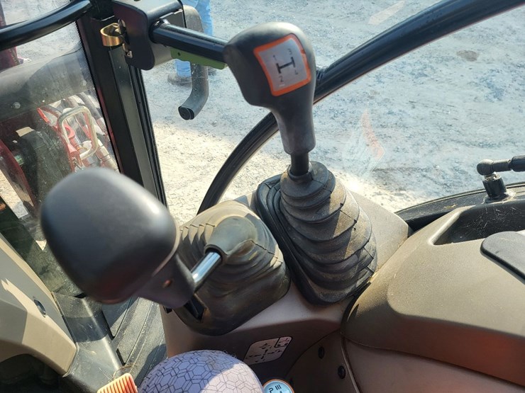 2016-case-ih-farmall-75c-image-57