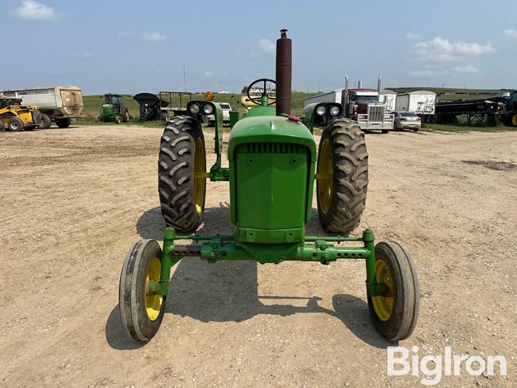1970-john-deere-2520-image-2