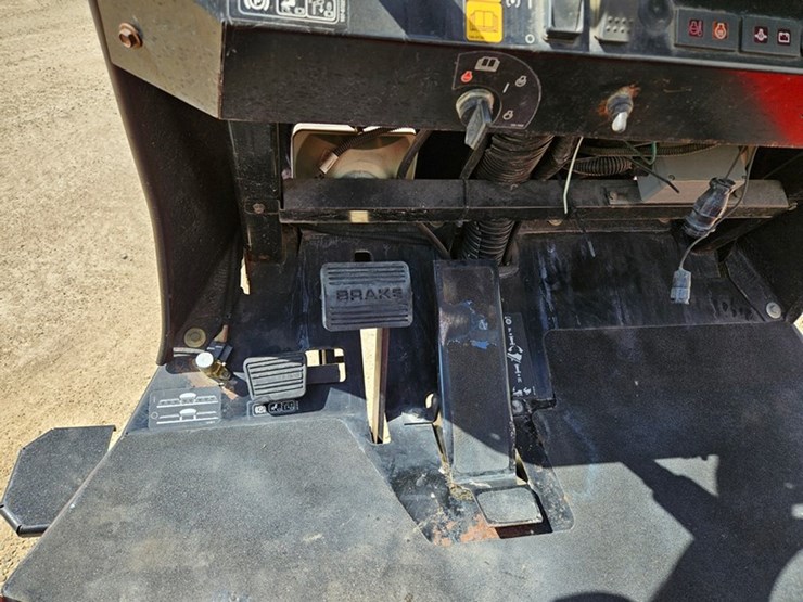 toro-multi-pro-5700d-image-39