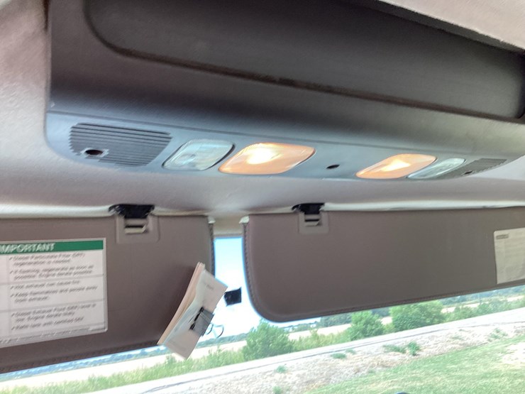 2014-freightliner-m2-image-53