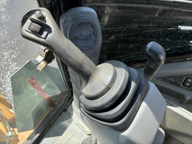 2008-caterpillar-430e-image-22