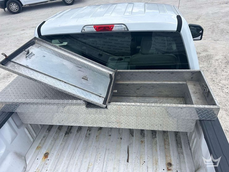 2017-ford-f150-image-21