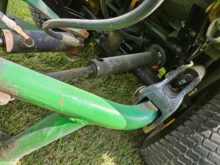 2011-john-deere-1445-image-13