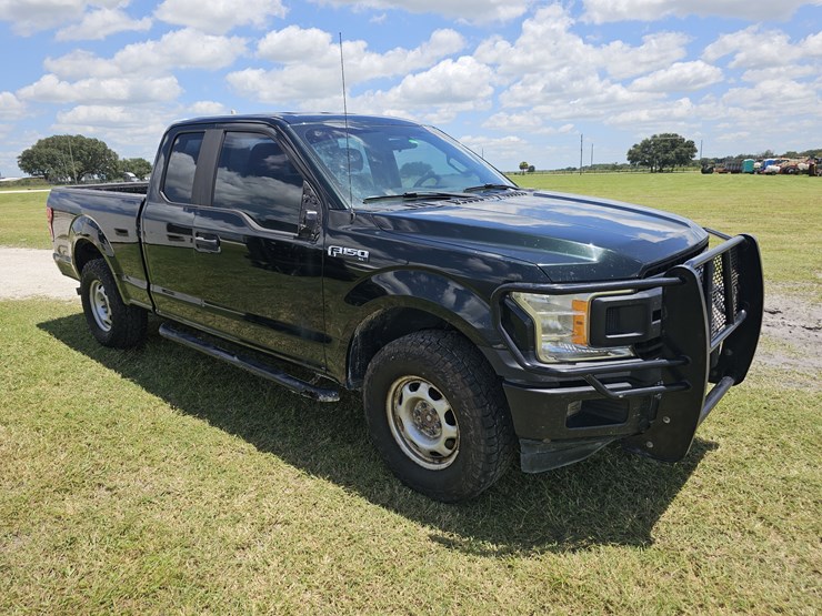 2018-ford-f150-xl-image-2